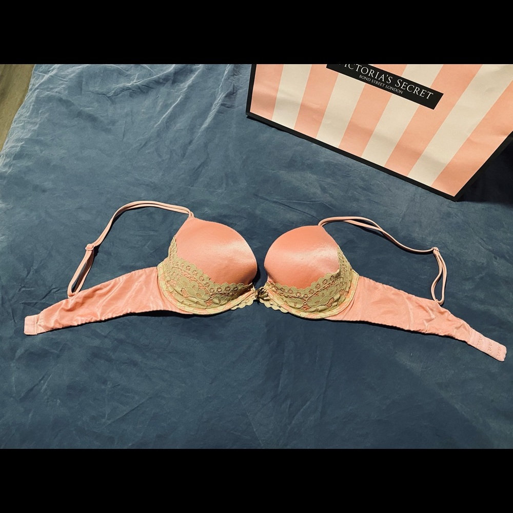 Victoria’s Secret Very Sexy Push-up Bra